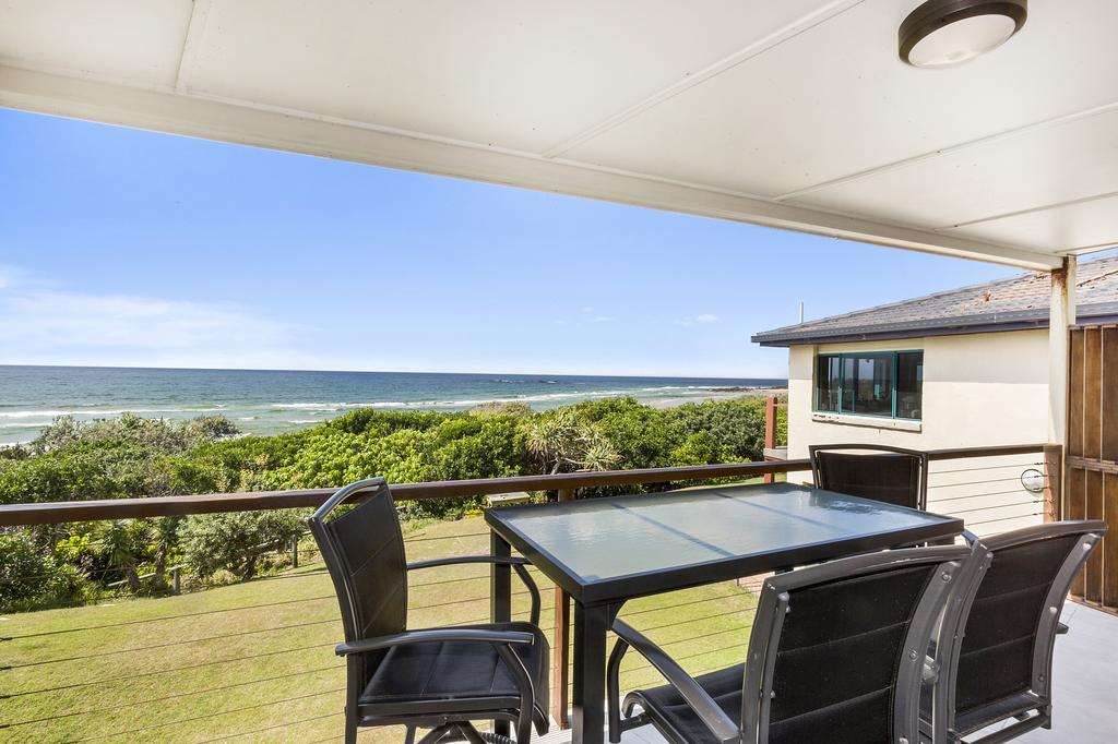 On The Beach At Hastings Point Exterior photo